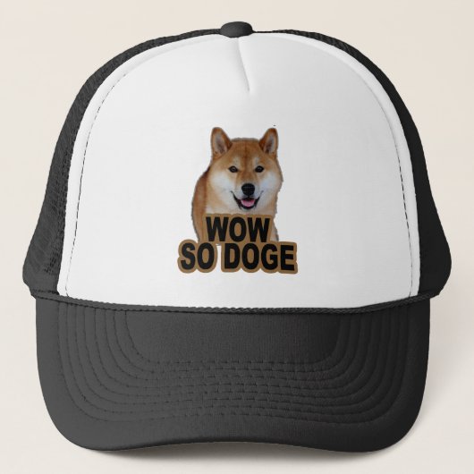 Doge Tee Shirt.png Trucker Pet (Voorkant)