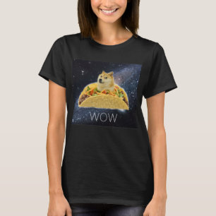 Doge WOW Tacos in ruimtememen met sterren #Dogrigh T-shirt