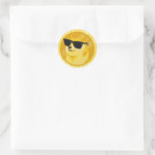 Dogecoin in Zonnebril Classic Ronde Sticker (Tas)
