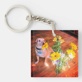 Doggie ruikt de bloemen! sleutelhanger