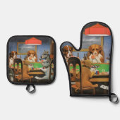 Dogs Playing Poker by Cassius Marcellus Coolidge's Ovenwant & Pannenlap Set (Voorkant)