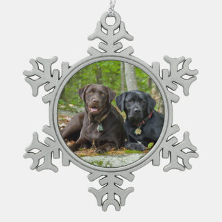 Dogs Puppies Black Lab Chocolate Labrador Retrive Tin Sneeuwvlok Ornament