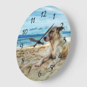Dog's Relaxing Day in the Beach, Ocean Sand & Sun Grote Klok (Hoek)