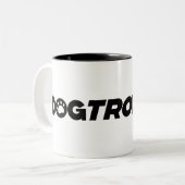 Dogtrovert - de introverte hondeneigenaar tweekleurige koffiemok (Voorkant links)