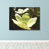 Dogwood and Redwood in Yosemite National Park Canvas Afdruk (Insitu (Houten vloer))