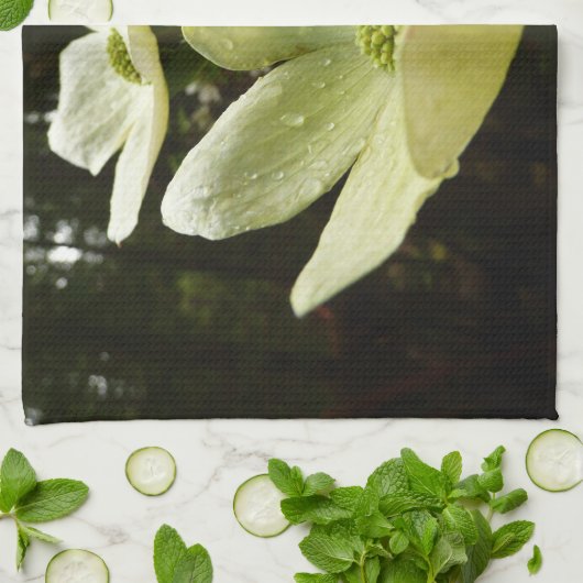 Dogwood and Redwood in Yosemite National Park Theedoek (Gevouwen)