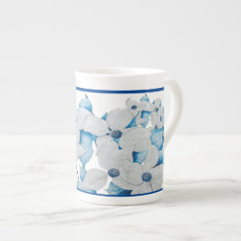 Dogwood Flowers op een Bone China Mok