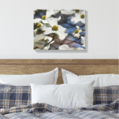 Dogwood in Bloom Canvas Afdruk (Insitu (Slaapkamer))