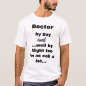 Dokter bij dag en nacht shirt (Voorkant)
