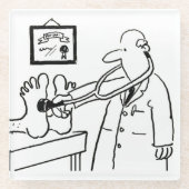 Dokter die zijn stethoscoop in Feet gebruikt. Grap Glazen Onderzetter (Voorkant)