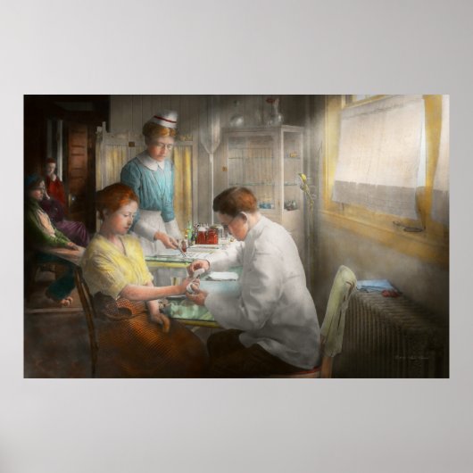 Dokter - Eerste hulp toepassen - 1917 Poster (Voorkant)