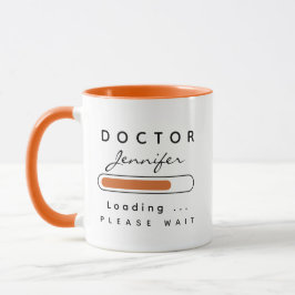 DOKTER [Naam] Oranje en Wit aan het Laden Mok