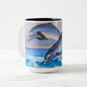 Dolfijnen springen voor vreugde tweekleurige koffiemok (Voorkant links)