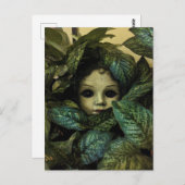 Doll Head in Plants Briefkaart (Voorkant / Achterkant)