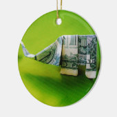 Dollar bill origami Elephant on Green background Keramisch Ornament (Links)
