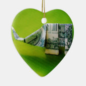 Dollar bill origami Elephant on Green background Keramisch Ornament (Rechts)