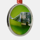 Dollar bill origami Elephant on Green background Metalen Ornament (Rechts)