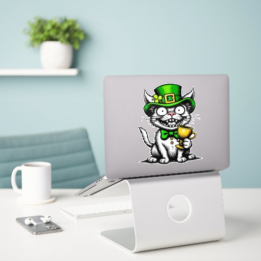 Dolle St. Patrick's Day Kat Sticker (Laptop op bureau)