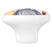 Dolly Dingle maakt een poppenpapierpop Keramische Knop (Zijkant)