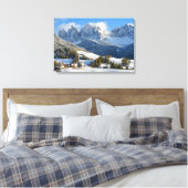 Dolomieten dorp in de winter canvas afdruk (Insitu (Slaapkamer))