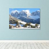 Dolomieten dorp in de winter canvas afdruk (Insitu (Houten vloer))