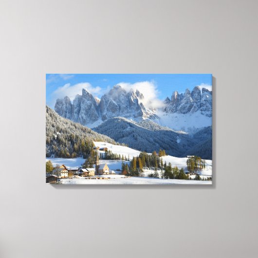 Dolomieten dorp in de winter canvas afdruk (Voorkant)