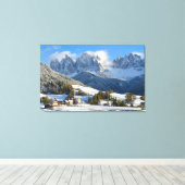Dolomieten dorp in de winter canvas afdruk (Insitu (Houten vloer))