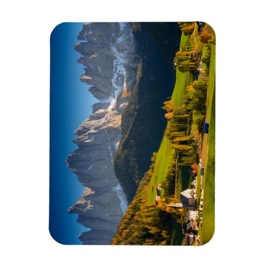Dolomieten dorp in herfst rechthoekige magneet (Verticaal)