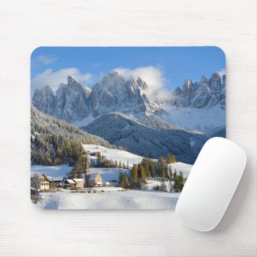 Dolomieten dorp in wintermousepad muismat (Met muis)