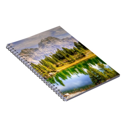 Dolomietgebergten en het sluipende landschap van h notitieboek (Rechterzijde)