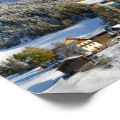 Dolomites-dorp in het poster van de winter (Hoek)