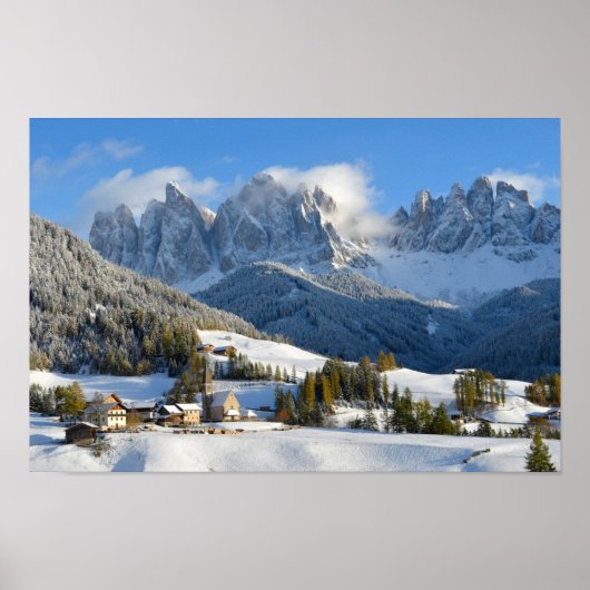 Dolomites-dorp in het poster van de winter (Voorkant)