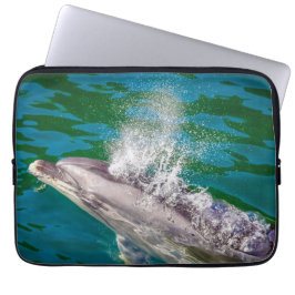 Dolphin in Milford Sound, Nieuw-Zeeland Laptop Sleeve