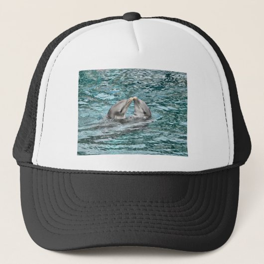 Dolphin Kiss Trucker Pet (Voorkant)