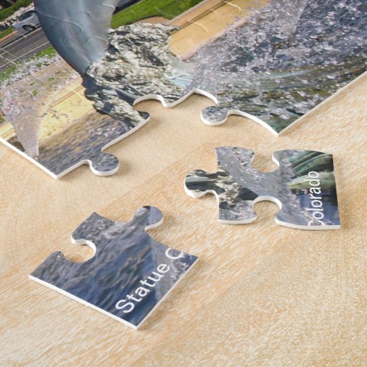 Dolphin Water Statue Colorado. Legpuzzel (Zijkant)