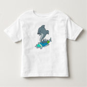 Dolpin als Surfer met Surfboard Kinder Shirts (Voorkant)