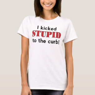 Dom op de stoep getrapt t-shirt