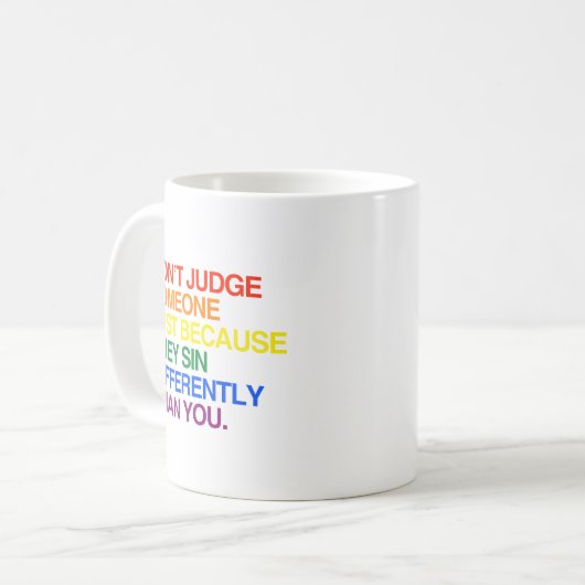 DON NIEMAND OMDAT ZE ANDERS ZIEN KOFFIEMOK (Voorkant links)