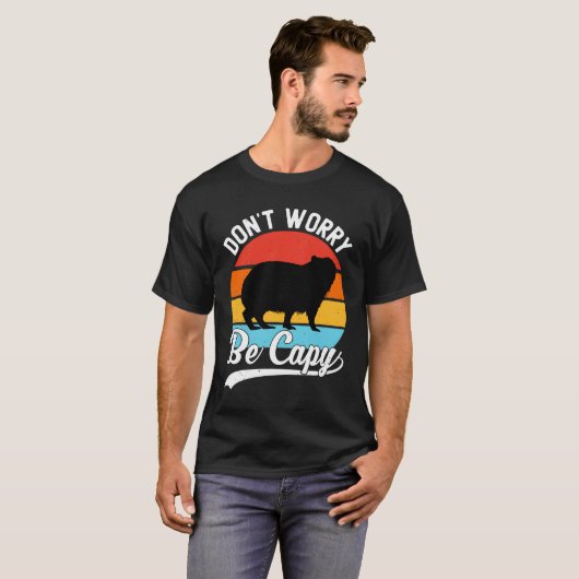 Don’t Worry Be Capy – Funny Retro Capybara Design T-shirt (Voorkant volledig)