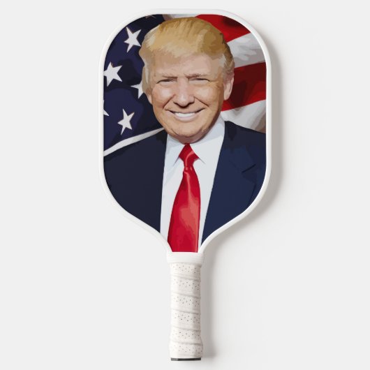 DONALAD TRUMP PICKLEBALL PADDLE (Voorkant)