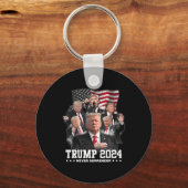 Donald J Trump 2024 Nooit Overgave Sleutelhanger (Voorkant)