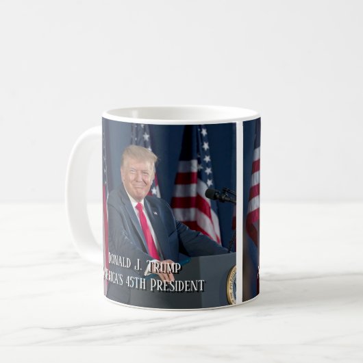 Donald J. Trump 45th President Keepomwille Koffiemok (Voorkant links)