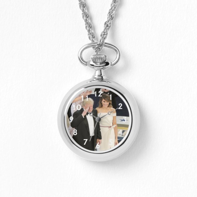 Donald & Melania Trump bij de liberty Ball Horloge (Voorkant)