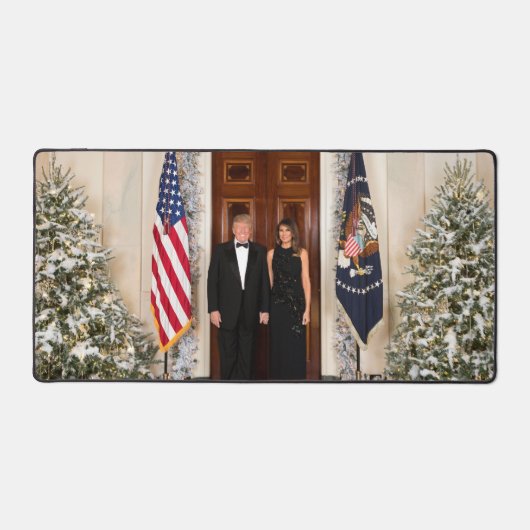 Donald & Melania Trump's kerstwitte huis Bureaumat (Voorkant)