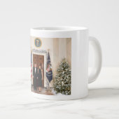 Donald & Melania Trump's kerstwitte huis Grote Koffiekop (Voorkant rechts)