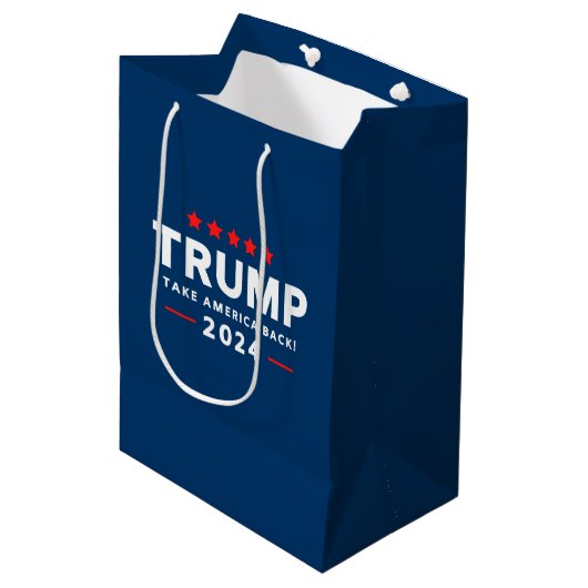 Donald Trump 2024 Haal Amerika terug Medium Cadeauzakje (Voorkant Gekanteld)