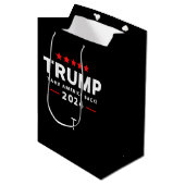 Donald Trump 2024 Neem Amerika terug Medium Cadeauzakje (Voorkant Gekanteld)
