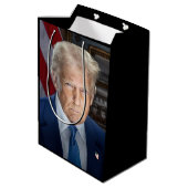 Donald Trump 2025 Amerikaans President Medium Cadeauzakje (Achterkant Gekanteld)