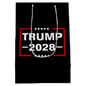 Donald Trump 2028 President Medium Cadeauzakje (Achterkant)