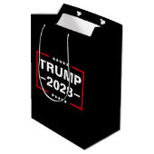Donald Trump 2028 President Medium Cadeauzakje (Achterkant Gekanteld)